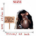 Détail du sticker mural 3D trou de souris montrant la taille 17,4x12cm - Style Souris avec Poupée (CS5600)