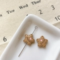 Vue rapprochée de breloques biscuits en étoile avec texte Smile pour bijoux DIY - Étoile Sourire Kaki