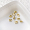 Goldene S925 Silber V-förmige Anhänger-Verbindungsklammern mit Zirkonia-Inlay für DIY - Kleiner Stil mit Seitenloch / Gold