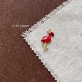 Détail d'un pendentif flamant rouge et doré pour bijoux DIY, dimensions de 17,5x12mm - 24# Flamant Rose-Rouge