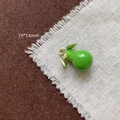 Détail du pendentif poire en émail vert avec feuilles dorées, taille de 19x14mm - 16# Poire-Vert
