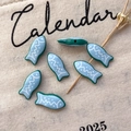Dettaglio di perline a forma di pesce azzurro con motivo a lisca per gioielli fai-da-te - Blu
