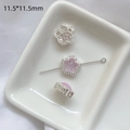 Vista macro de cuenta de cuarzo rosa con forma de flor e incrustación de circón DIY - Estrella de Mar Rosa Bañada en Oro Blanco