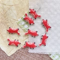 Dettaglio di perline in ceramica a forma di volpe rossa per gioielli DIY - Volpe Rossa