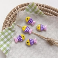 Detail of five colorful resin cartoon fish beads for DIY handmade jewelry crafting - 7# Polka Dot - Yellow Head Pink Tail