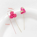 Détails de l'épingle à fleur rose en pâte polymère faite main avec tige en métal doré - Style Grappe de Roses Roses