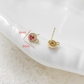 Detail von 18k vergoldeten runden Ohrring-Zubehör mit rotem Zirkon und 6mm Größe - 1# Paar (Gold Roter Stein Rund)