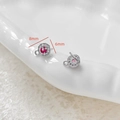 Makroansicht der 18k vergoldeten Ohrring-Fassungen mit rotem Zirkon und 8mm Markierung - 2# Paar (Silber Roter Stein Rund)