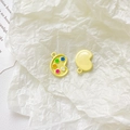 Dettaglio macro del ciondolo a tavolozza in lega gialla per creazione gioielli fai-da-te - Tavolozza Gialla