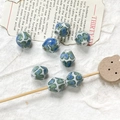 Dettaglio di perle in ceramica fatte a mano con smalto blu per la creazione di gioielli fai-da-te - Stile Fluido Blu Verde Bianco (7#)