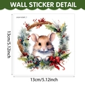 Sticker mural de souris de Noël avec une jolie souris et couronne festive, taille 13cm - Hamster Mignon Dans Une Couronne D'hiver (UV24Y10506T_T)