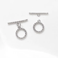 Detailansicht von silbernem OT-Knebelverschluss mit Seilstruktur für DIY-Schmuck - Weißgold Vergoldeter Gedrehter Runder Stil