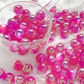 Macro-opname van iriserende roze acryl kralen voor DIY sieraden en handwerk - Helderroze (5# Eenheidsprijs)