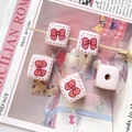 Détail de perles carrées roses avec motif nœud rouge pour bijoux et artisanat DIY - 8# Pink Bow