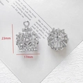 Silberner stereoskopischer Kronenanhänger mit Zirkonia-Inlay und Öse, 23mm x 17mm - Klein / Weißgold
