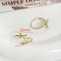 Detail view of gold-plated bow rings with 20mm outer diameter and 2mm pearl setting - 18K Gold (Style 2)