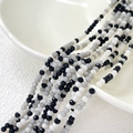 Détail macro de perles facettées noires grises et blanches pour bijoux DIY fait main - 120 pcs/rang (3,5 mm) / Mélange Minimaliste Noir/Gris/Blanc (8#)