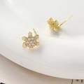 Macro detail of S925 sterling silver snowflake earrings with gold plating and cubic zirconia - 18k Gold Snowflake With Loop Style / 3# Gold Snowflake (Single Price)