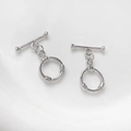 Gros plan sur les fermoirs OT argentés avec détails rayés pour création de bijoux DIY - Style Rond Ondulé / 4# Platine (Prix Unitaire)