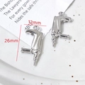 Vue détaillée de breloques perceuse argentées pour bijoux DIY avec dimensions - Perceuse Électrique (4#)
