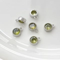 Detalle de colgantes redondos de circón verde oliva con borde milgrain plateado para joyas - 2# Tono Plateado Zirconia Verde Oliva