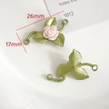 Detailansicht von rosa Harzrose und grünem Blattverbinder für DIY-Schmuck mit Maßen - Rosa Rose Grünes Blatt Verbinder (3#)