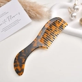 Eleganter grobzinkiger Kamm aus Acetat mit klassischem Schildpattmuster für das Styling - Dunkles Leopardenmuster