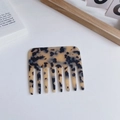 Tortoiseshell wide-tooth hair comb made of acetate with blue and cream leopard pattern - 9.7cm*8.5cm / Light Leopard