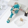 Detalle del cepillo de pelo de masaje con estampado de tortuga marina y agujero colgante - Patrón Personalizable / Tortuga marina