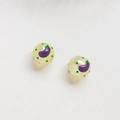 Dettaglio di due perle in acrilico da 16mm con stampe di melanzane per gioielli fai-da-te - Stile Melanzana a Pois Giallo-Verde (8#) / 16mm (1 Pezzo)