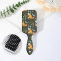 Dettaglio della spazzola per capelli floreale bohémien con uccelli e setole massaggianti - Uccelli e Fiori Illustrati (A)