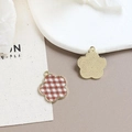 Detail of flower charm with red gingham pattern and golden metal back for DIY jewelry - Red Gingham Flower (11#)
