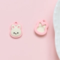 Detail van roze en witte konijnenhangers voor DIY-sieraden maken en accessoires - 11# Roze Wit Konijn