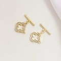 Makroansicht von vergoldetem Kleeblatt-OT-Verschluss mit Zirkonia-Pflaster und Metallboden - 14K Gold (Kleeblatt Strass)