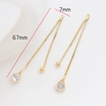Vue détaillée du pendentif gland plaqué or avec zircon goutte pour bijoux DIY - Goutte d'Eau Or 18k