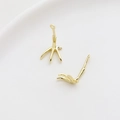 Detailed view of 18k gold plated bird claw pendants for DIY baroque jewelry making - Chicken Claw 14K