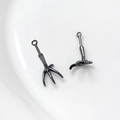 Ciondoli fai-da-te neri canna di fucile lucidi a forma di rastrello con anello per gioielli - Zampa di Gallina Canna di Fucile