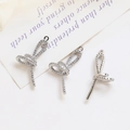 Détails macro de pendentifs noeud en plaqué argent avec des pierres de zircone cubique - 4# Or Blanc (Gauche) / Pièce Unique