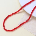 Primo piano di perle in vetro di cristallo sfaccettato rosso con superfici riflettenti - Filo Singolo (circa 100 pezzi) / Rosso (13#)