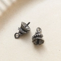 Detalle de tapas de colgante chapadas en color bronce de cañón con circonitas para joyería DIY - Cabezal de Colgante de Árbol de Navidad / Colgante de Árbol de Navidad de Color Negro de Pistola