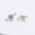 Orecchini barocchi argentati con zircone blu centrale e dettagli di cristalli - Orecchini a Bottone Pietra Blu Vintage / Argento