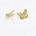 Goldene Schmetterlingsohrstecker mit Streifenstruktur und feinen Perlenakzenten - Schmetterling Künstliche Perle Dekostil (18# Einzelstück)