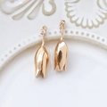 Dettaglio di ciondoli a tulipano in ottone placcato oro con zirconi per creare gioielli - Forma di Tulipano Con Strass (2#单个价)