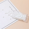 Detalle de cuentas blancas de 4mm en caja de almacenamiento transparente para joyería DIY - 1# Blanco Esmerilado