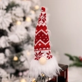 Détail d'un gnome de Noël avec bonnet en tricot rouge et lumières chaleureuses - Style D Gnome Flocon De Neige / Rouge