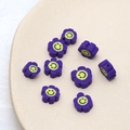 Gros plan de perles fleurs en argile violette avec smiley jaune pour bijoux DIY - Lot de 10 / Bleu Marine