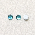 Makroansicht seeblauer facettierter Kristallsteine für DIY-Schmuck und Nailart - 7# Pfauenblau