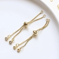 Detail der 18k vergoldeten Box-Kette mit Silikonperle und Zirkon-Anhänger für Schmuck - 14K Hellgold
