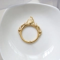Detail of gold flame-shaped ring setting with needle for baroque pearl jewelry making - 1# Gold Flame Backrest / Gold