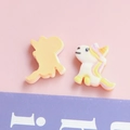 Detailansicht der Einhorn-Resin-Anhänger für DIY-Handwerk und Schmuckherstellung - Gelbes Einhorn (5#)